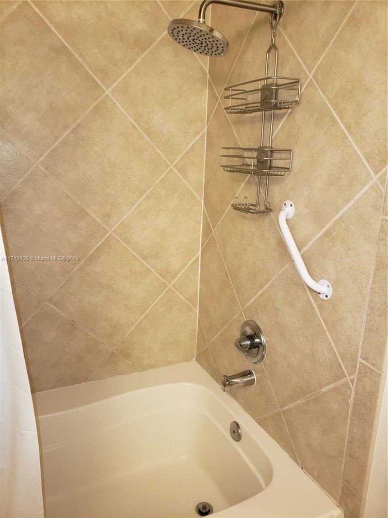 2080 S Ocean Dr, Unit 311, Hallandale Beach, FL 33009 Photo