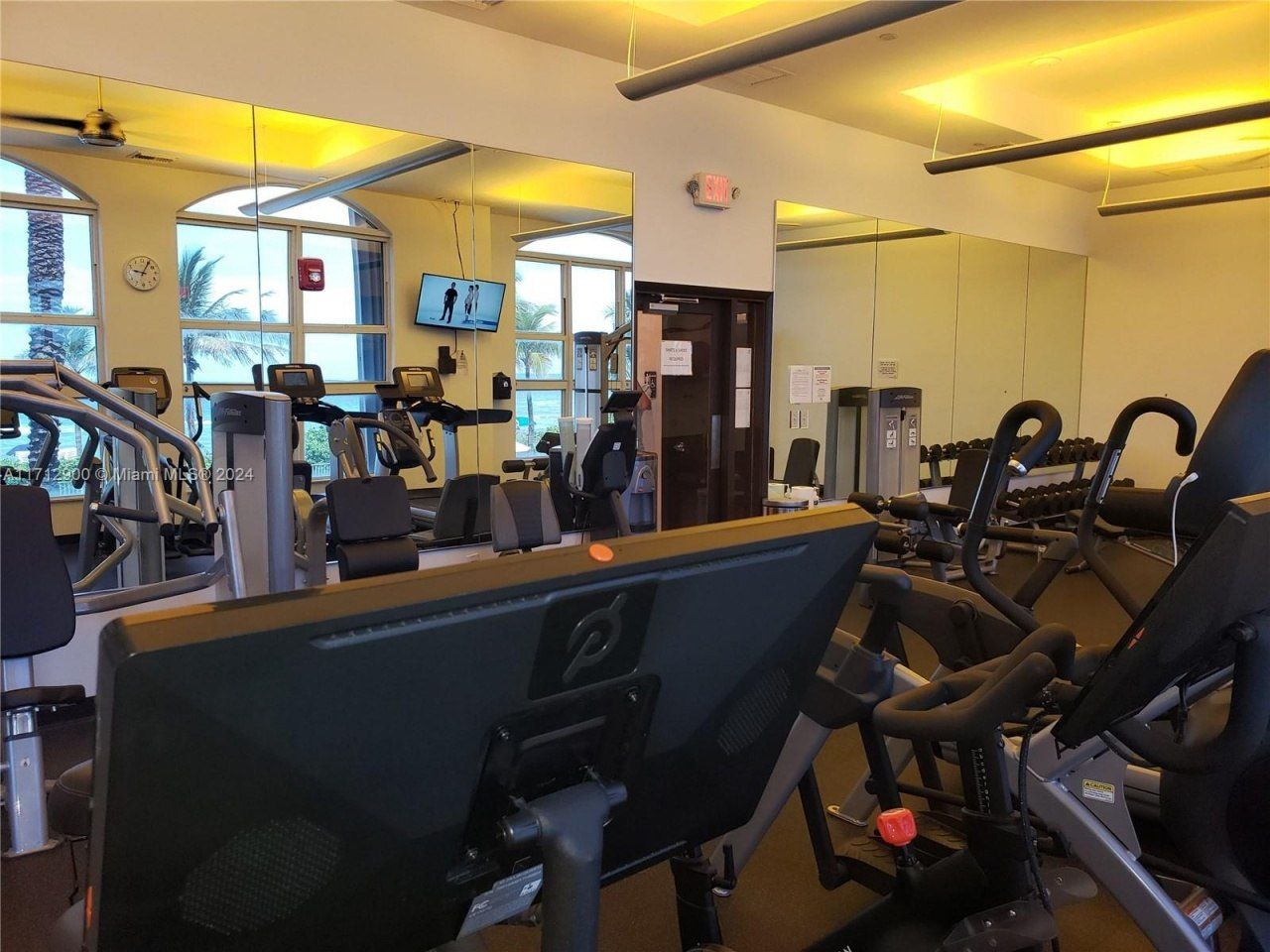 2080 S Ocean Dr, Unit 311, Hallandale Beach, FL 33009 Photo