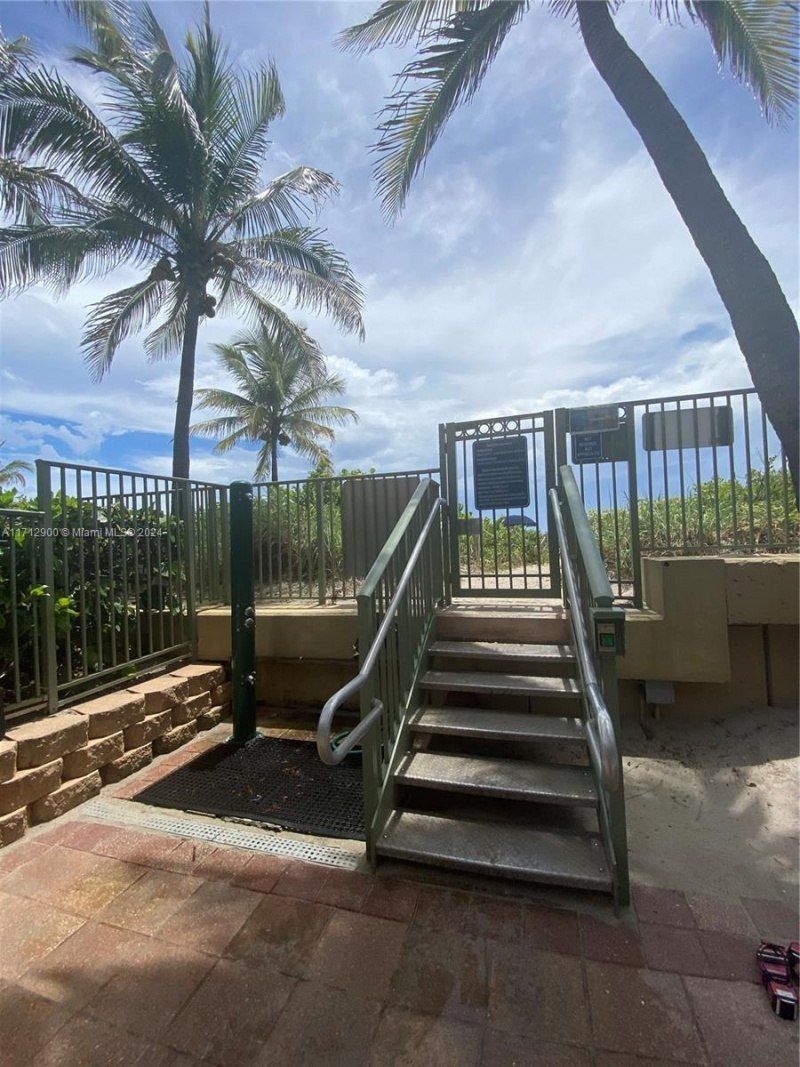 2080 S Ocean Dr, Unit 311, Hallandale Beach, FL 33009 Photo