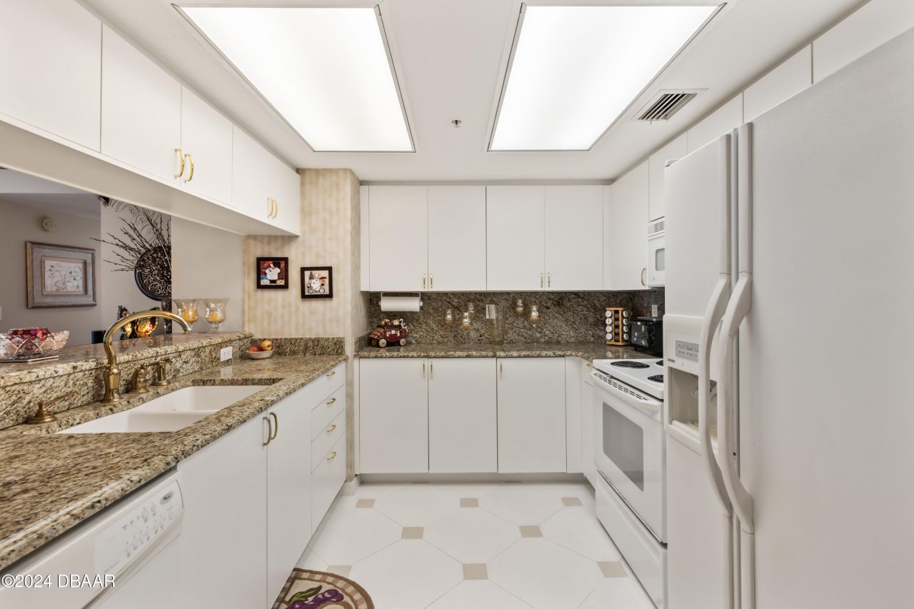 2937 S Atlantic Avenue, Unit 2103, Daytona Beach Shores, FL 32118 Photo