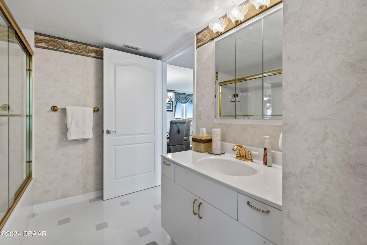 2937 S Atlantic Avenue, Unit 2103, Daytona Beach Shores, FL 32118 Photo