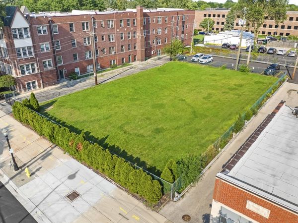 17-19 N Brainard Avenue, La Grange, IL 60525