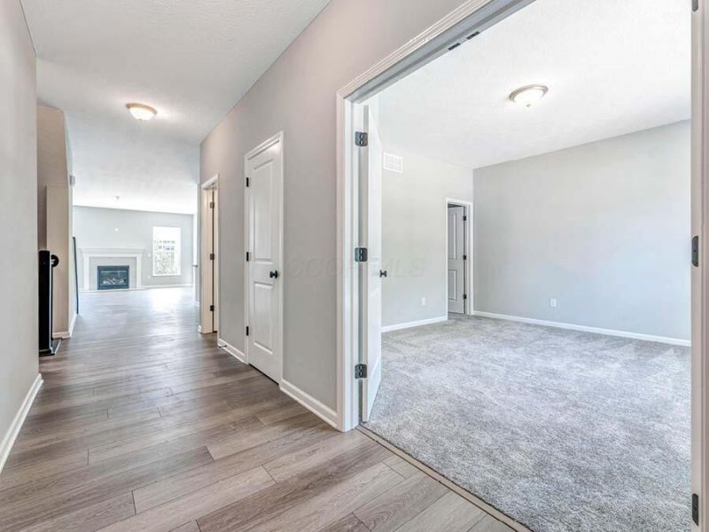 1683 Bookfield Lane, Grove City, OH 43123 Photo 2