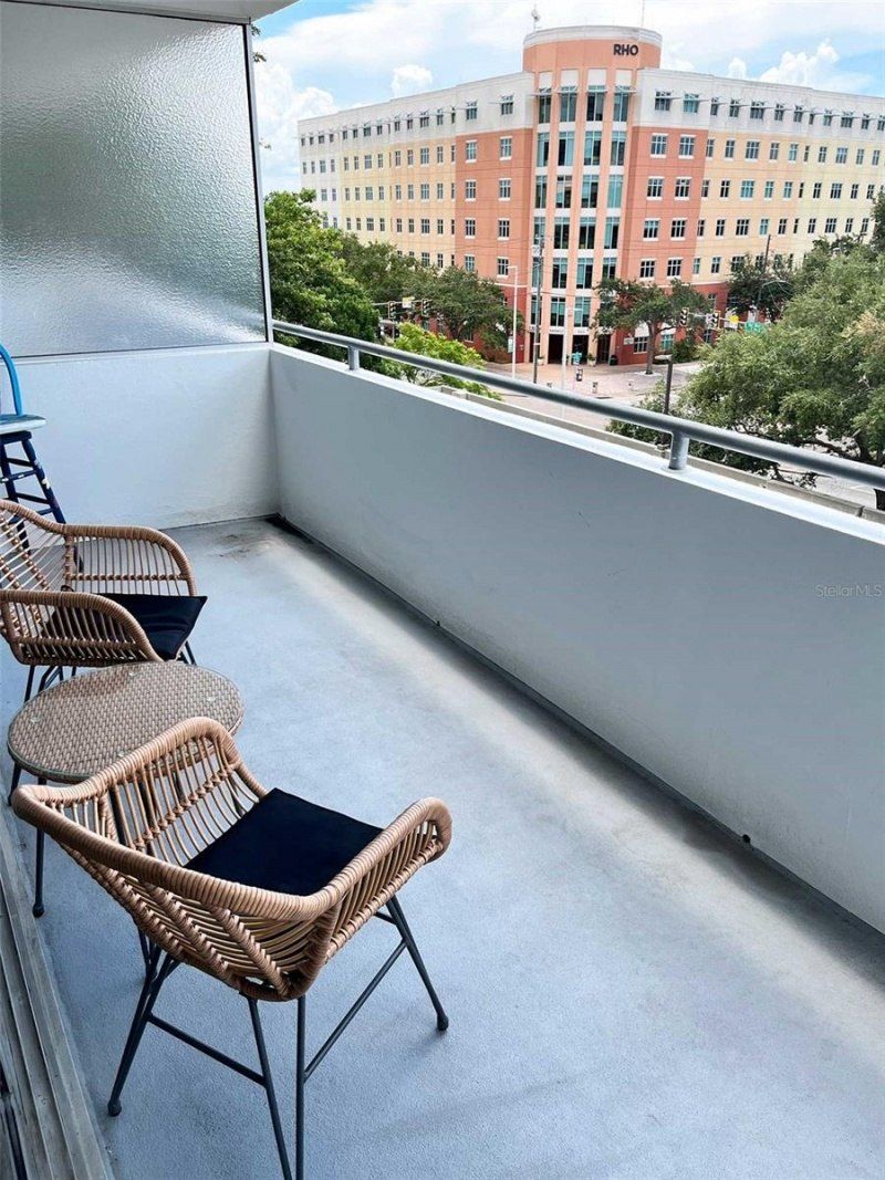 470 3rd Street S, Unit 405, Saint Petersburg, FL 33701 Photo