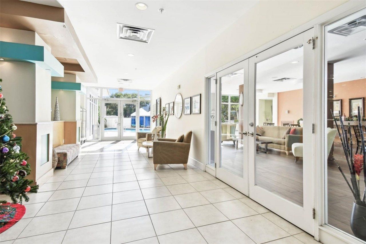 470 3rd Street S, Unit 405, Saint Petersburg, FL 33701 Photo