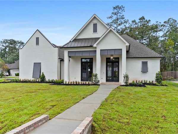 217 BELLE POINTE Drive, Madisonville, LA 70447