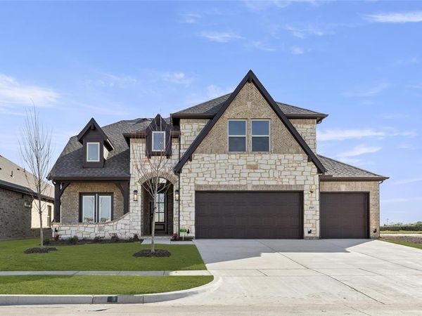 1505 Robinson Road, Forney, TX 75126
