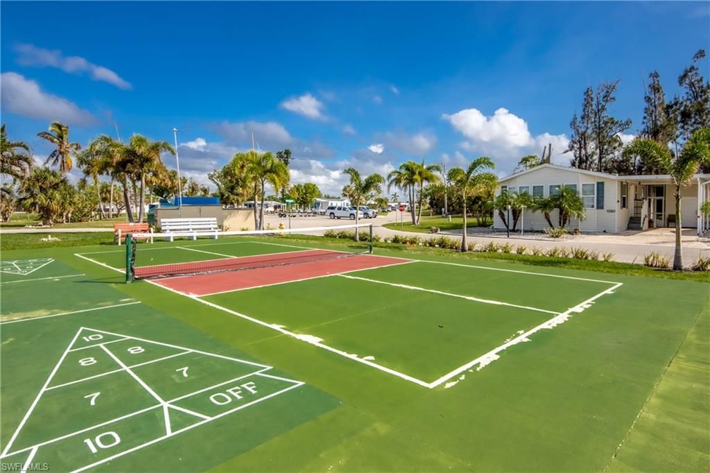 7180 Ladyfish Dr, Saint James City, FL 33956 Photo