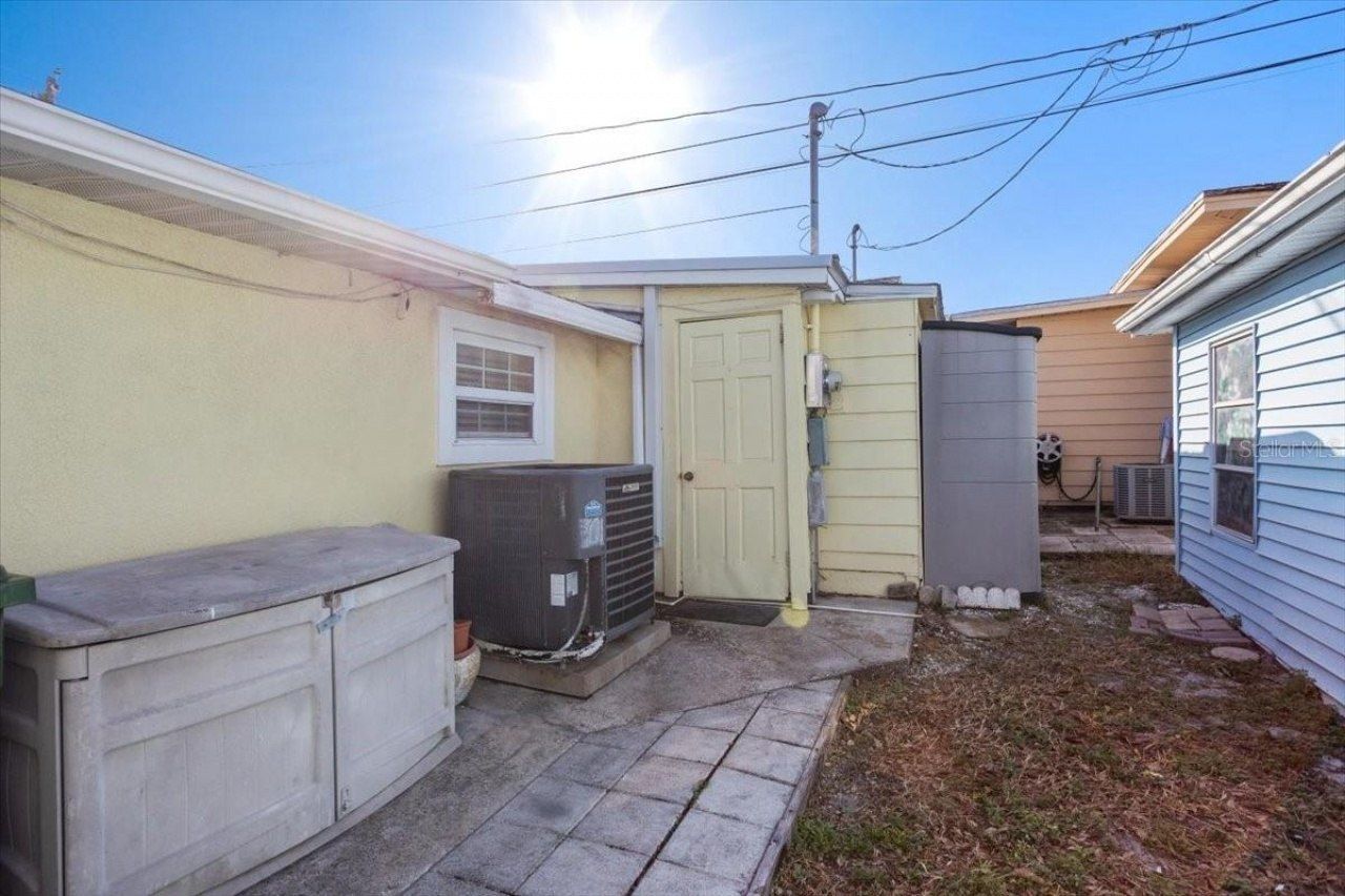 6 Seminole Drive, Bradenton, FL 34208 Photo