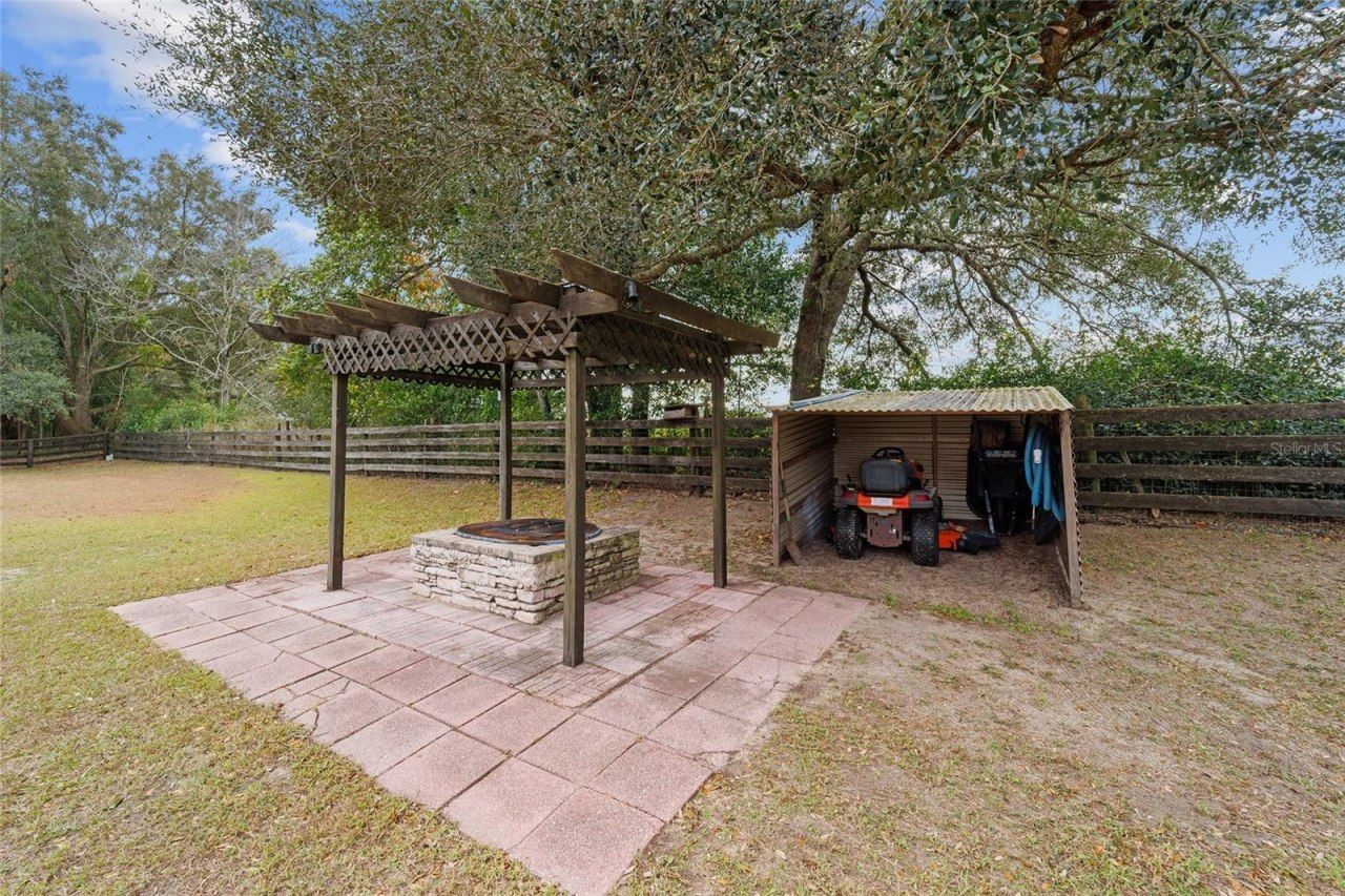 21959 NW 6th Street, Dunnellon, FL 34431 Photo