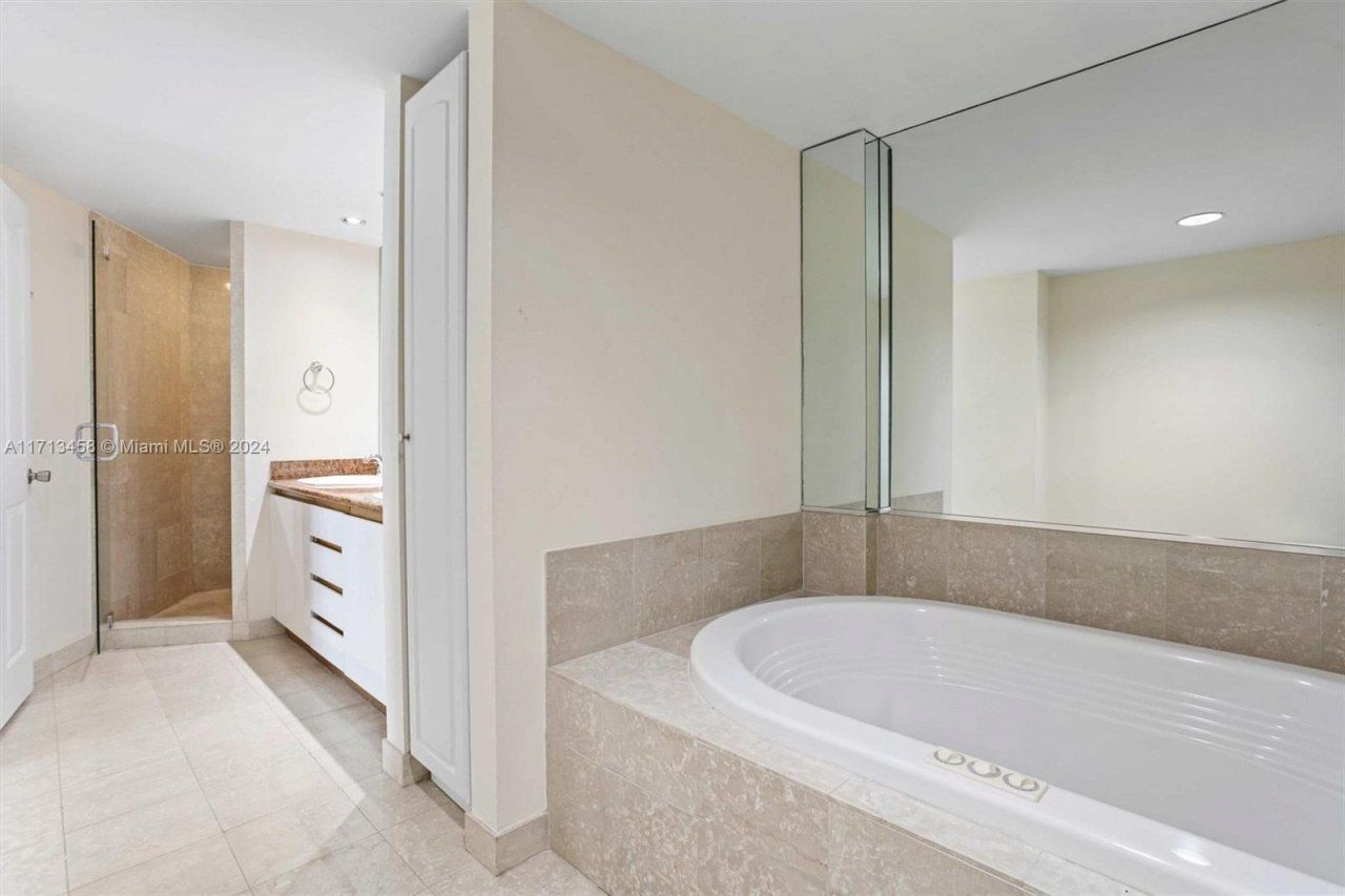 2127 Brickell Ave, Unit 2804, Miami, FL 33129 Photo