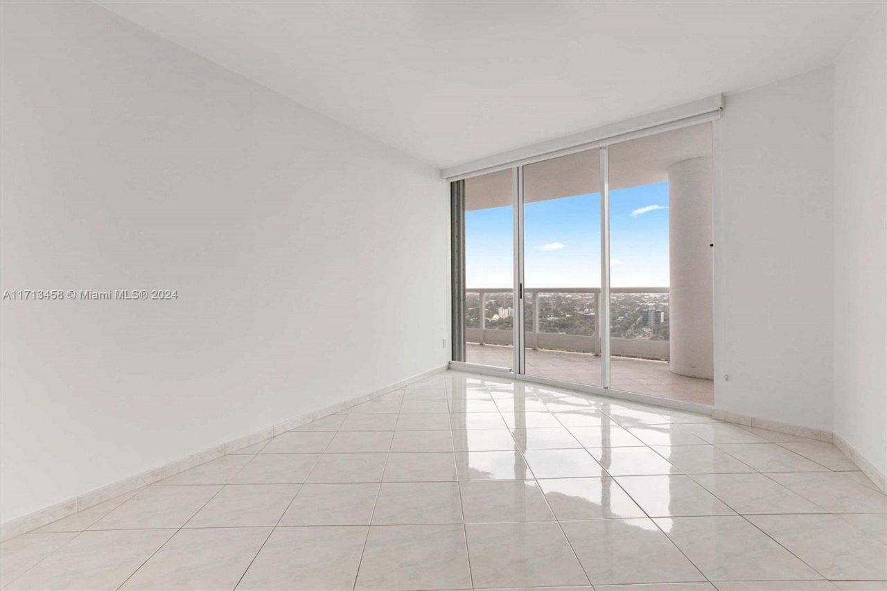 2127 Brickell Ave, Unit 2804, Miami, FL 33129 Photo