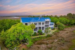 8 Seagrass Lane photo 4