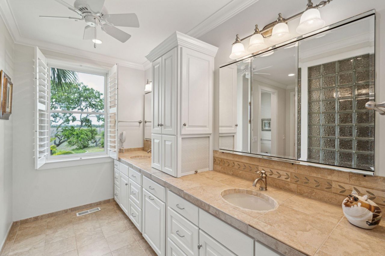 8 Seagrass Lane Photo 36