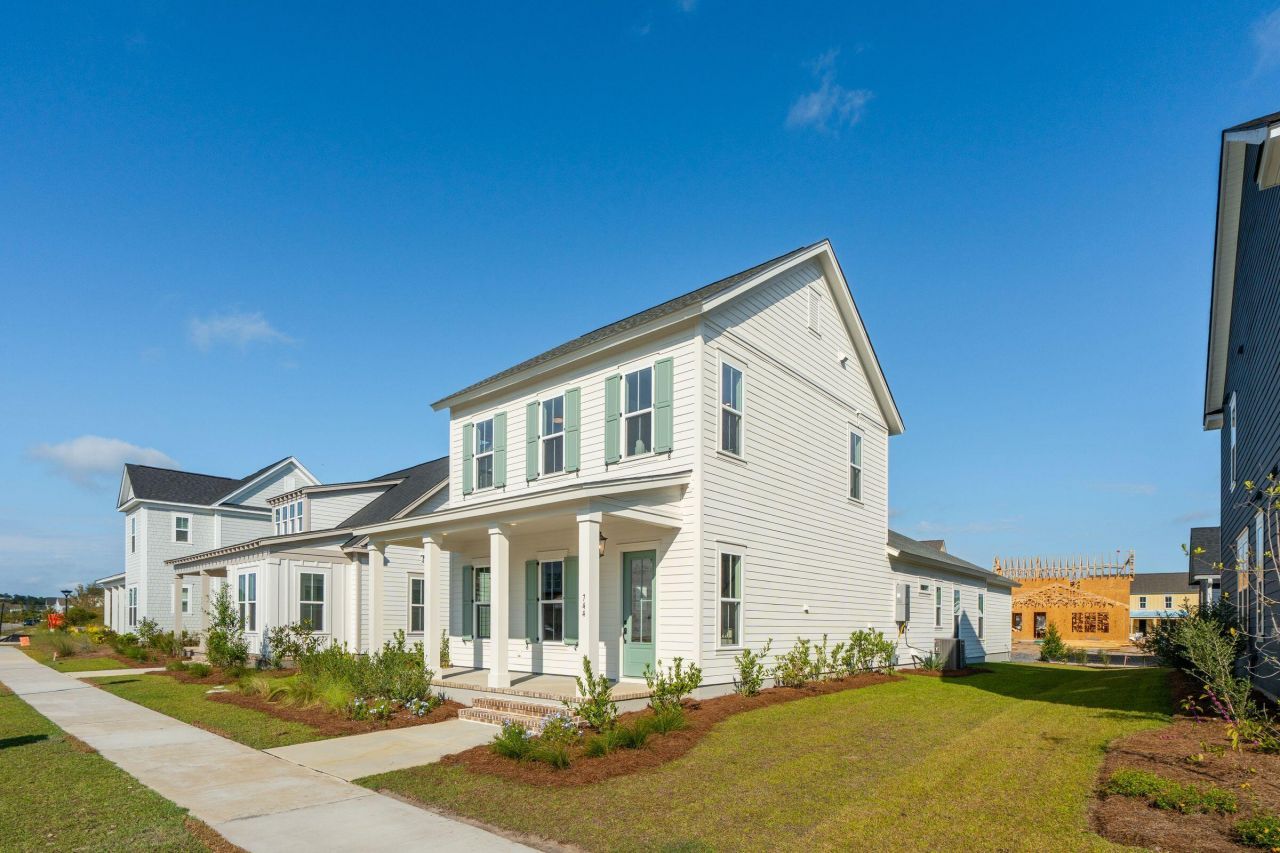 744 Blueway Avenue Photo 39