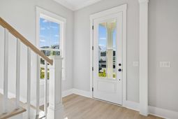 744 Blueway Avenue photo 4