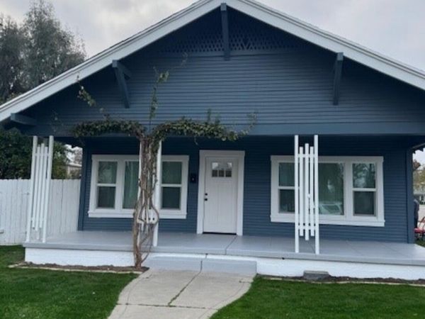 2121 B St, Bakersfield, CA 93301