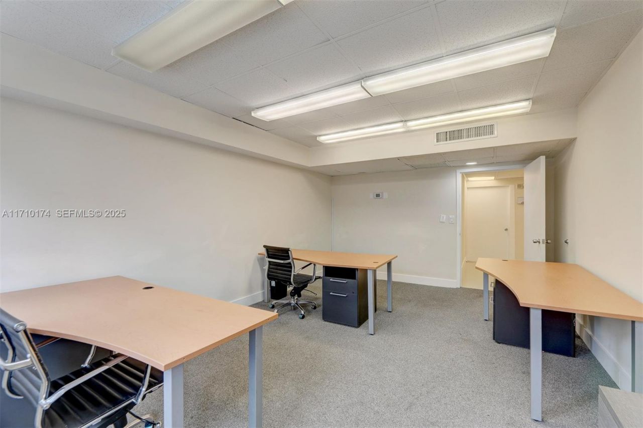 825 Brickell Bay Dr, Unit 246- 7, Miami, FL 33131 Photo