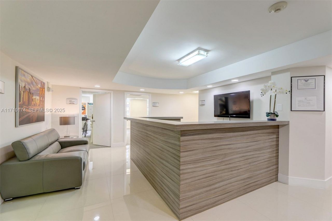 825 Brickell Bay Dr, Unit 246- 7, Miami, FL 33131 Photo