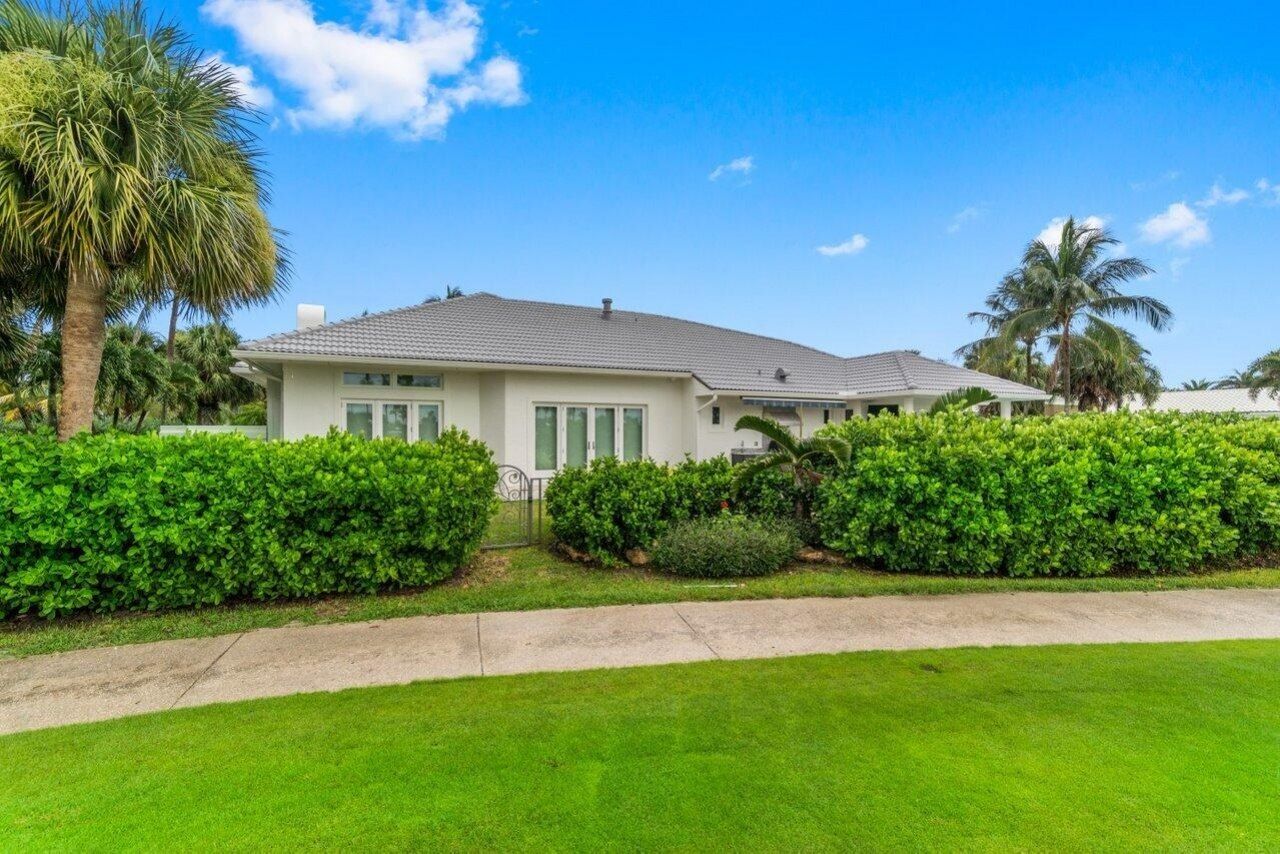 1904 SE Sailfish Point Boulevard, Stuart, FL 34996 Photo