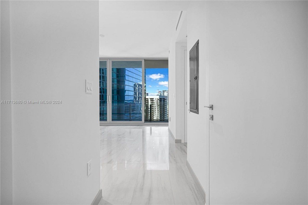 300 Biscayne Blvd Way, Unit 2608, Miami, FL 33131 Photo