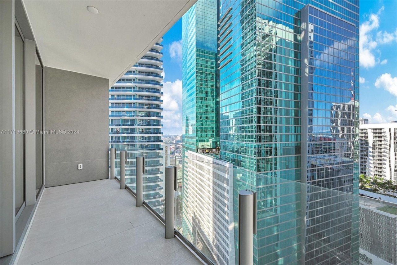 300 Biscayne Blvd Way, Unit 2608, Miami, FL 33131 Photo