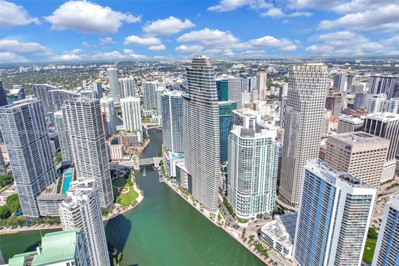 300 Biscayne Blvd Way, Unit 2608, Miami, FL 33131 Photo
