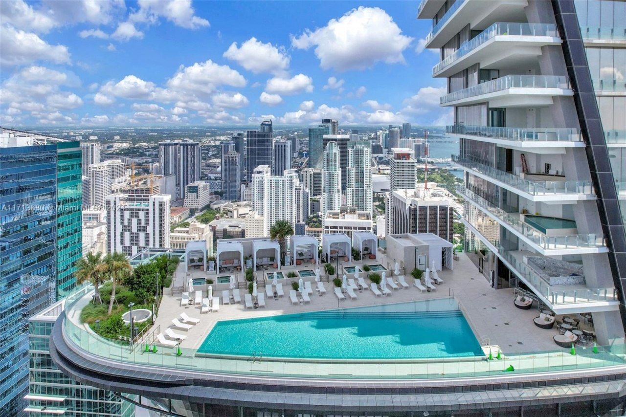 300 Biscayne Blvd Way, Unit 2608, Miami, FL 33131 Photo