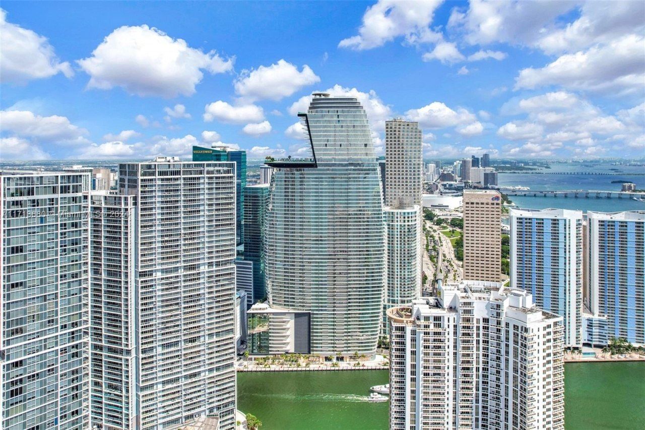 300 Biscayne Blvd Way, Unit 2608, Miami, FL 33131 Photo