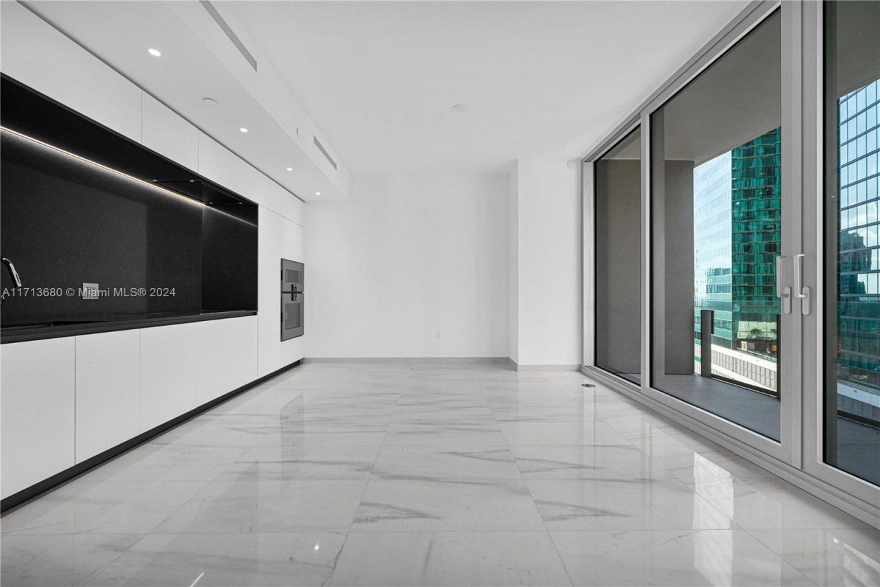 300 Biscayne Blvd Way, Unit 2608, Miami, FL 33131 Photo