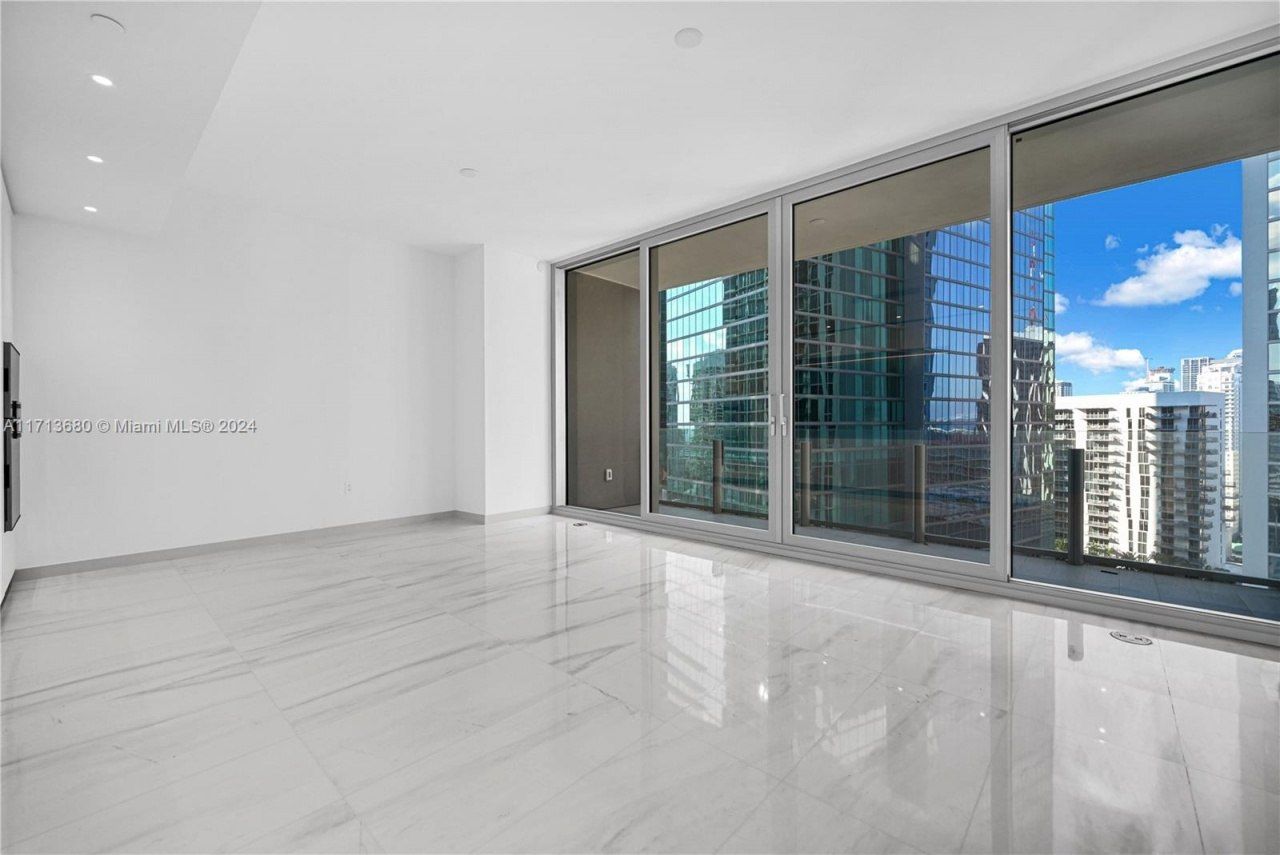 300 Biscayne Blvd Way, Unit 2608, Miami, FL 33131 Photo