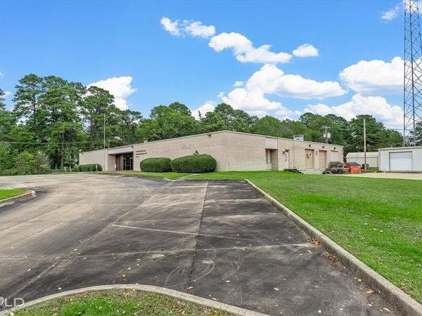 523 Oxford Road, Mansfield, LA 71052