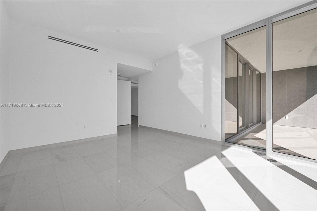 300 Biscayne Blvd Way, Unit 4303, Miami, FL 33131 Photo