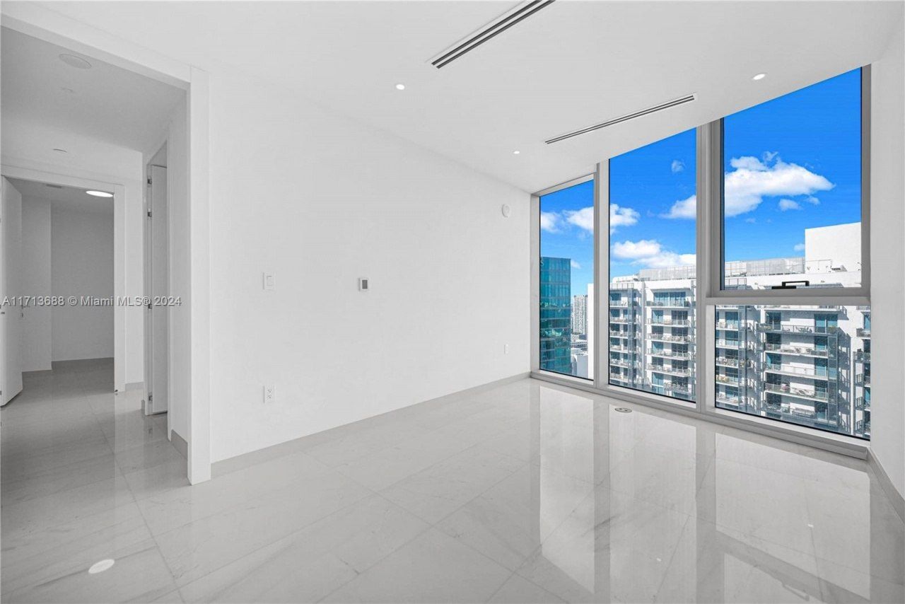 300 Biscayne Blvd Way, Unit 4303, Miami, FL 33131 Photo