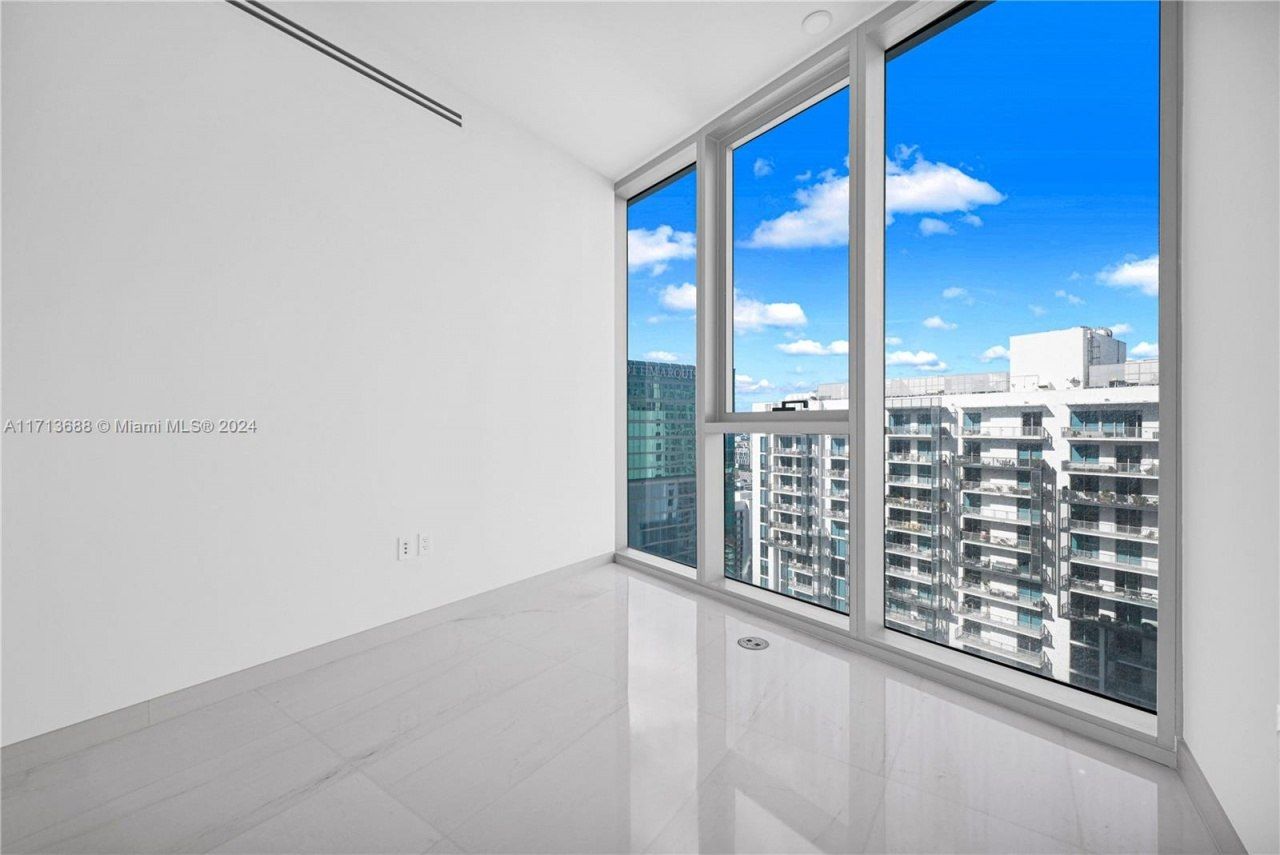 300 Biscayne Blvd Way, Unit 4303, Miami, FL 33131 Photo