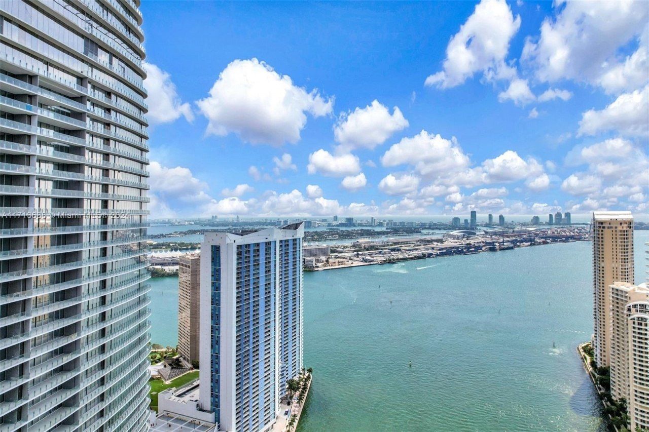 300 Biscayne Blvd Way, Unit 4303, Miami, FL 33131 Photo