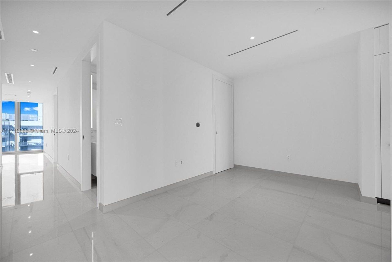 300 Biscayne Blvd Way, Unit 4303, Miami, FL 33131 Photo