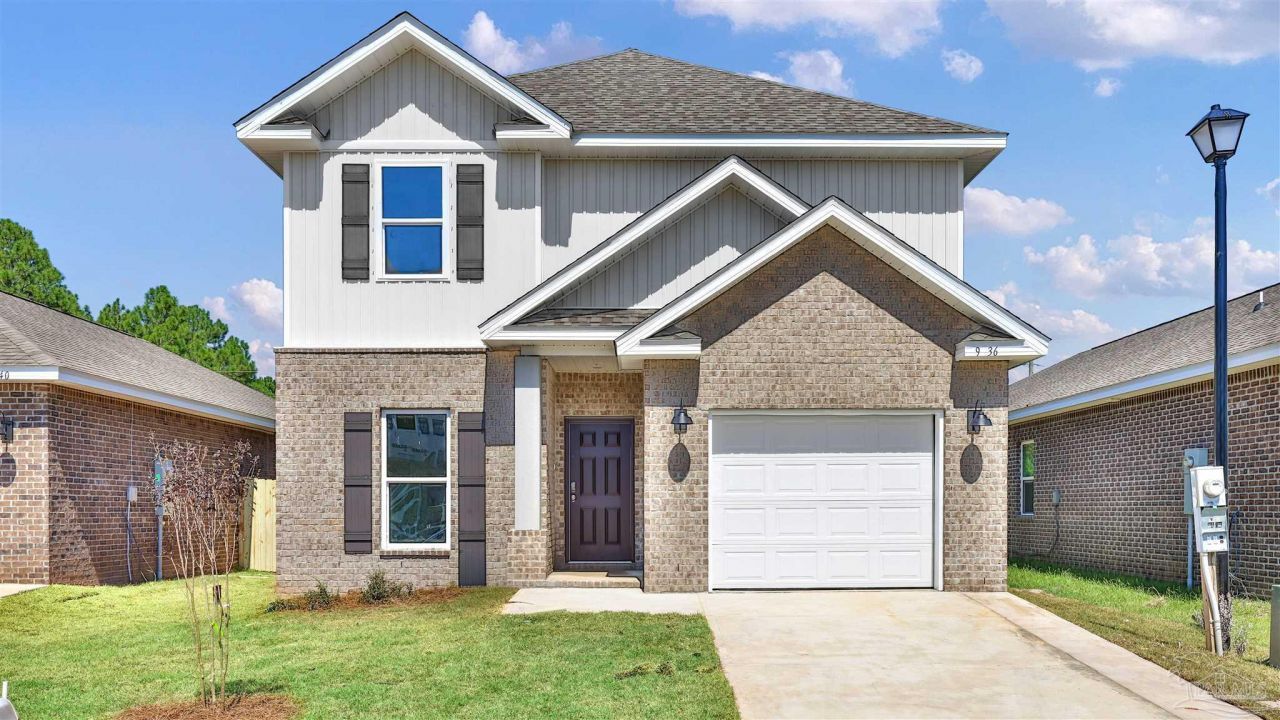 9827 Starling Dr, Pensacola, FL 32506 Main Photo