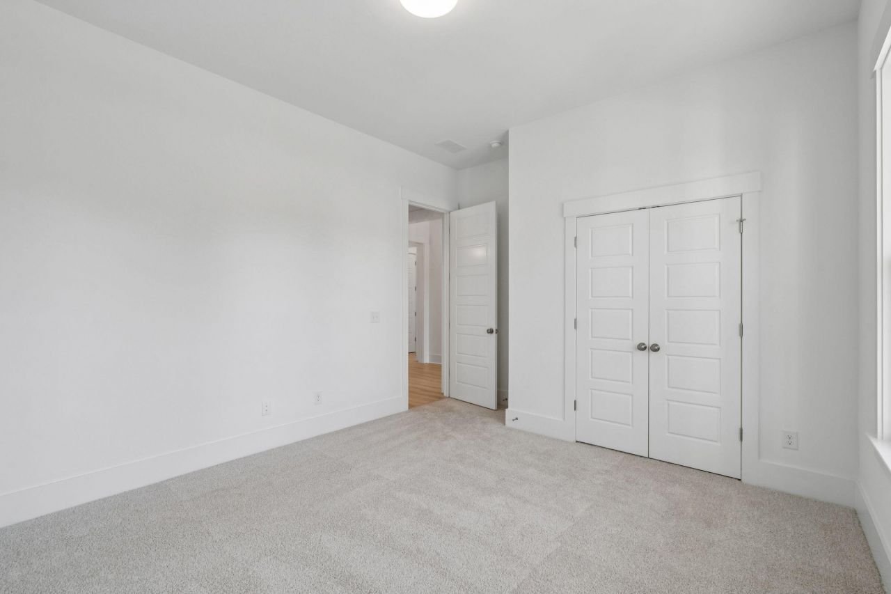 742 Blueway Avenue Photo 28