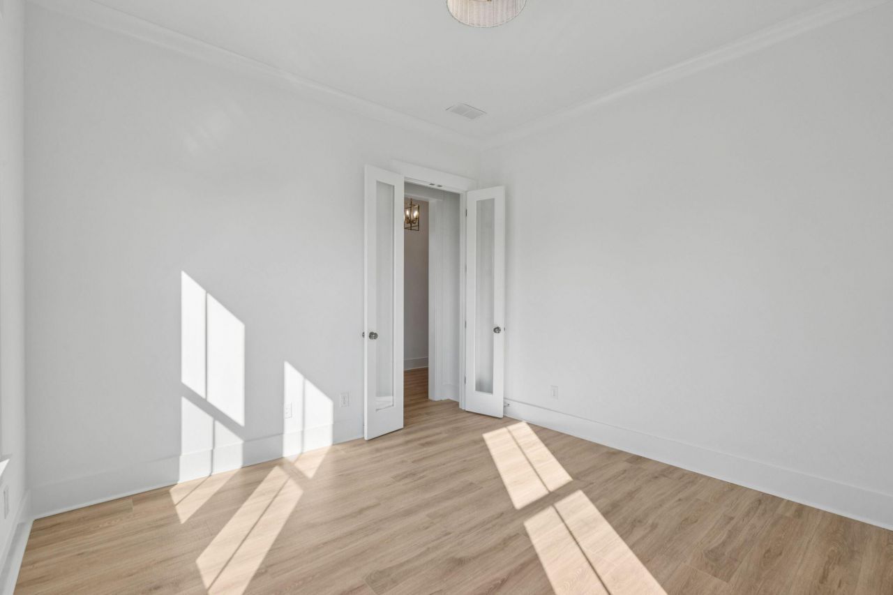 742 Blueway Avenue Photo 30