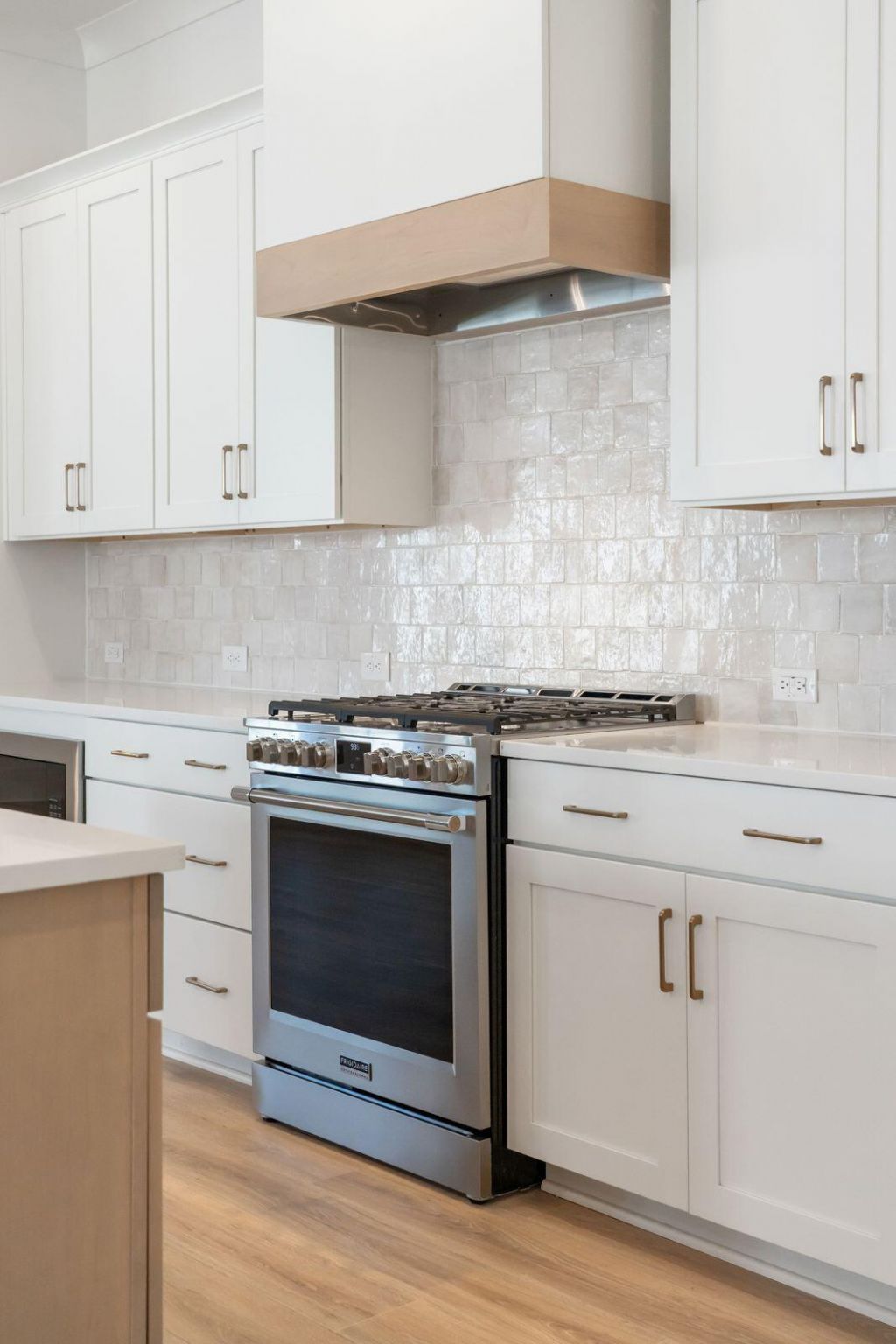 742 Blueway Avenue Photo 7