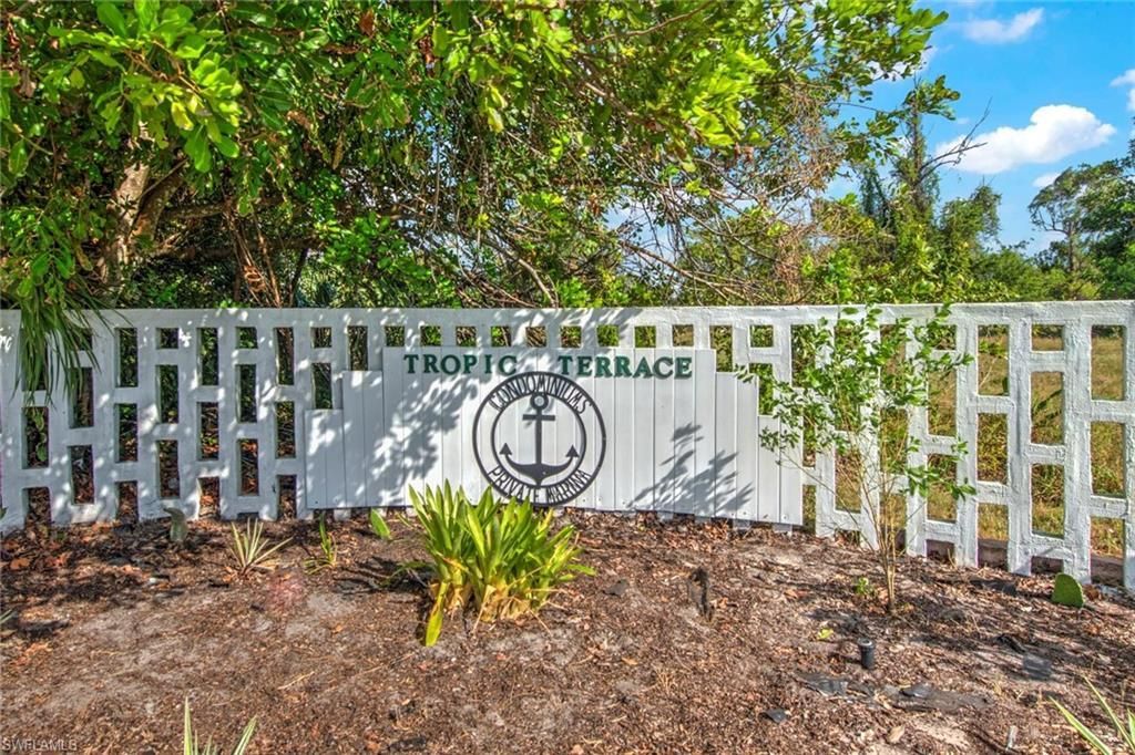 1418 Tropic Ter, North Fort Myers, FL 33903 Photo