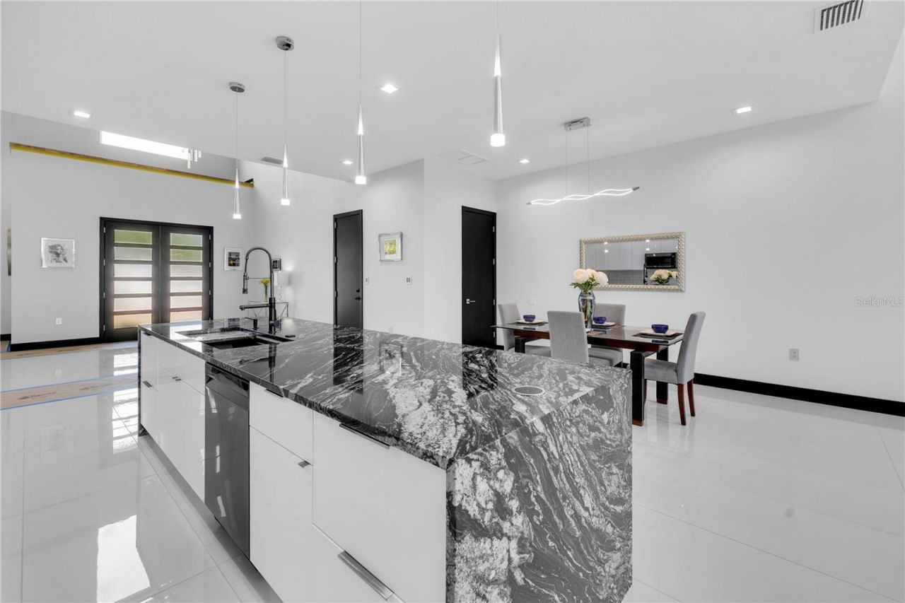 6524 6th Avenue N, Saint Petersburg, FL 33710 Photo
