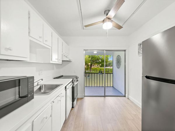 7360 NW 1st Street, Unit 205, Margate, FL 33063