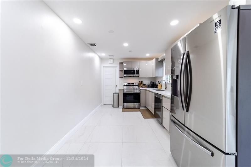 131 NW 72nd Way, Hollywood, FL 33024 Photo