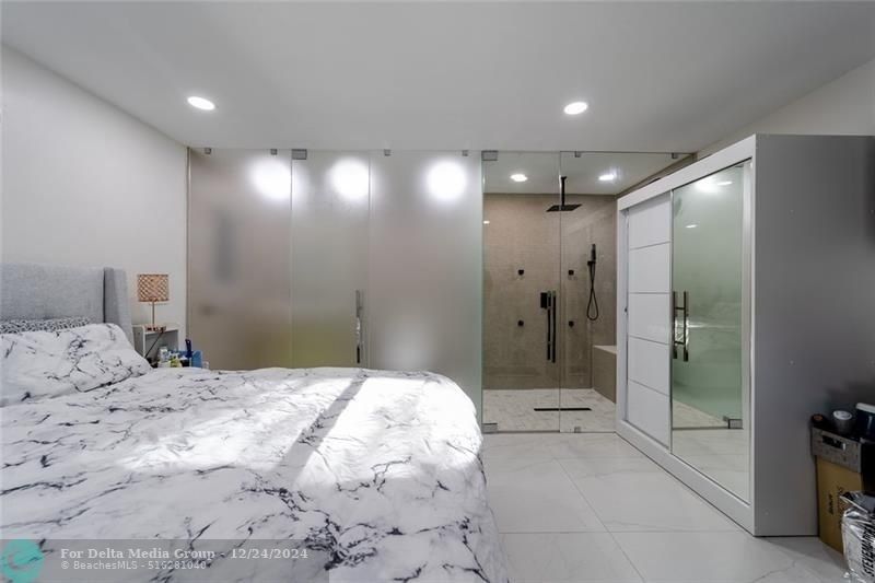 131 NW 72nd Way, Hollywood, FL 33024 Photo