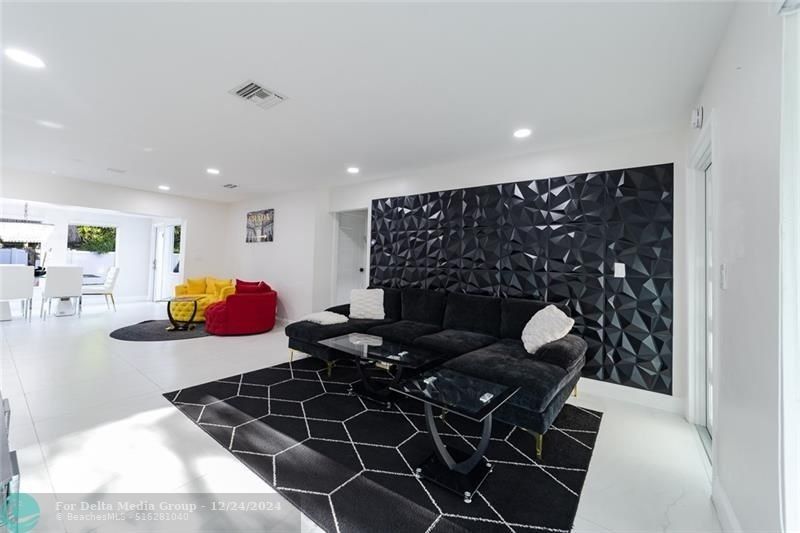 131 NW 72nd Way, Hollywood, FL 33024 Photo