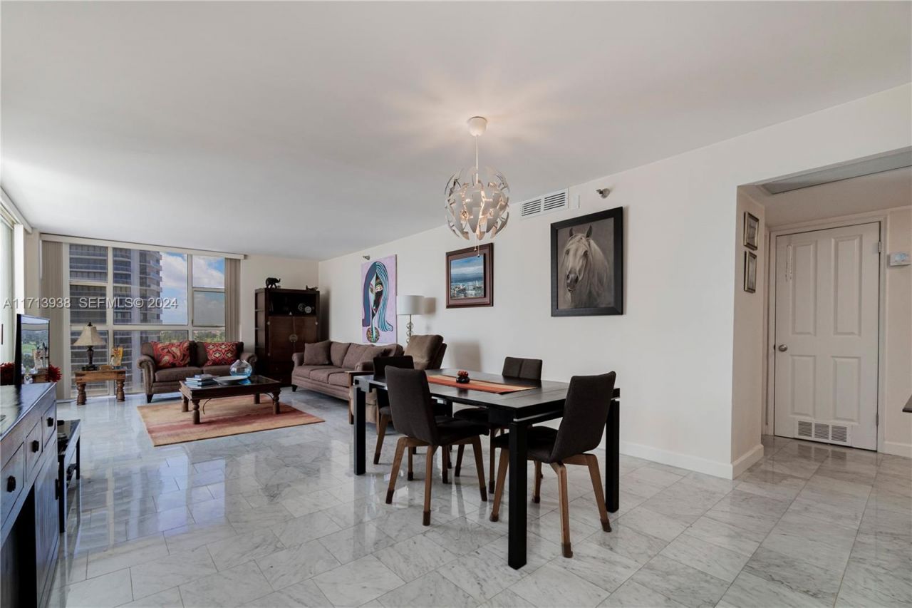 20515 E Country Club Dr, Unit 1048, Aventura, FL 33180 Photo