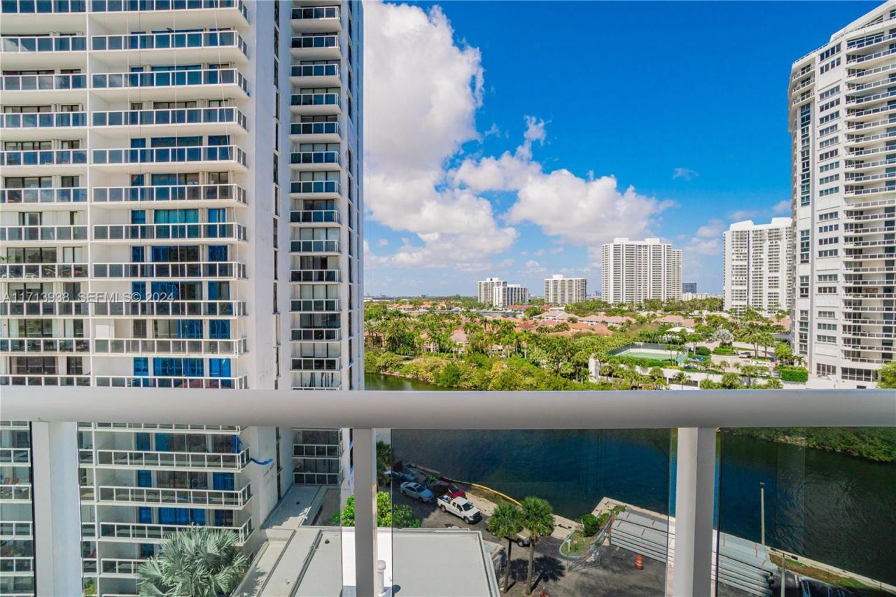 20515 E Country Club Dr, Unit 1048, Aventura, FL 33180 Photo