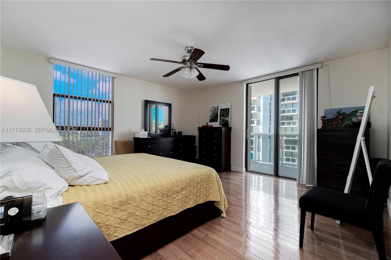 20515 E Country Club Dr, Unit 1048, Aventura, FL 33180 Photo